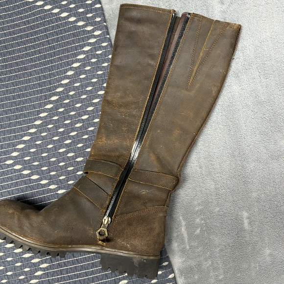 Timberland Wheelwright Distressed Boots - Picture 6 of 6